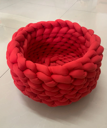 CozyWeave Hand-Woven Pet Basket