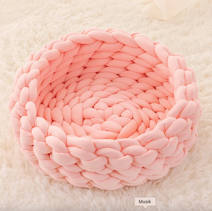 CozyWeave Hand-Woven Pet Basket