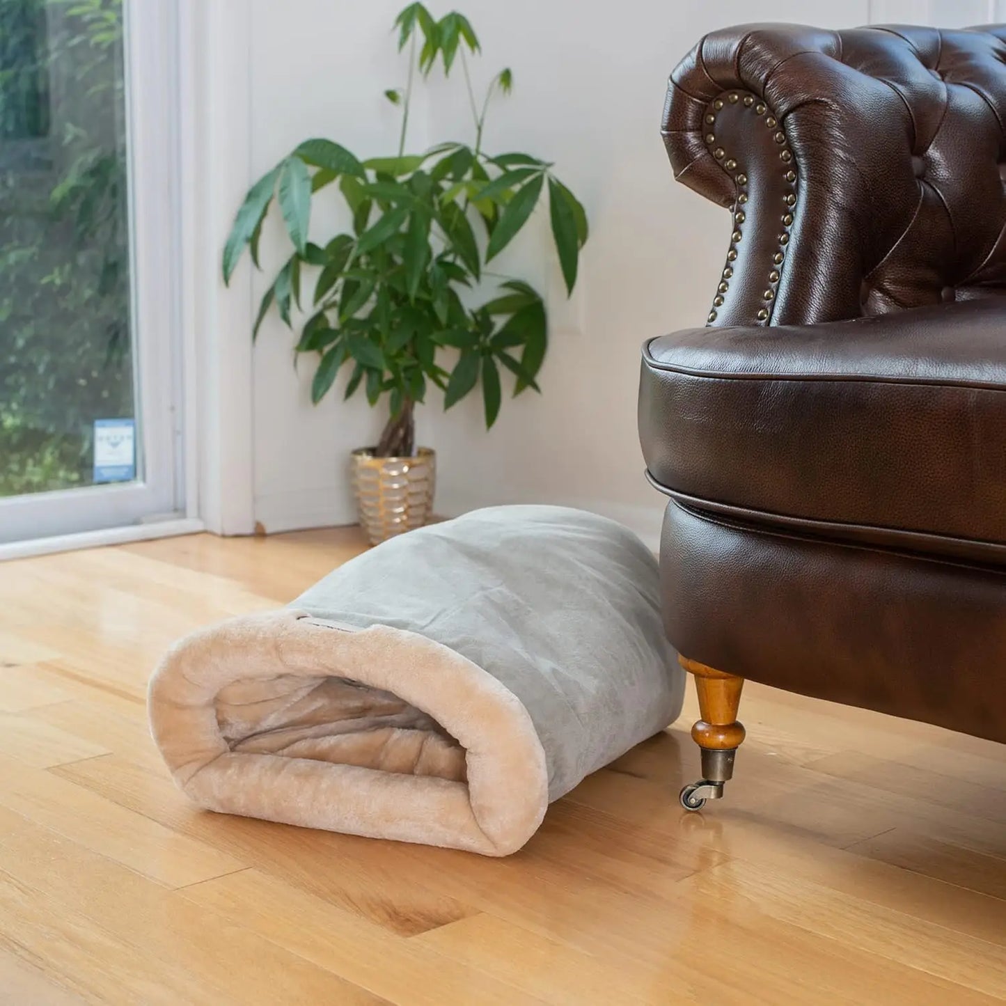 CozyNest Semi-Enclosed Winter Cat Sleeping Bag